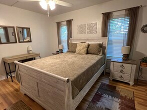 1364 Teall Ave, Unit 4 in Syracuse, NY - Foto de edificio - Building Photo