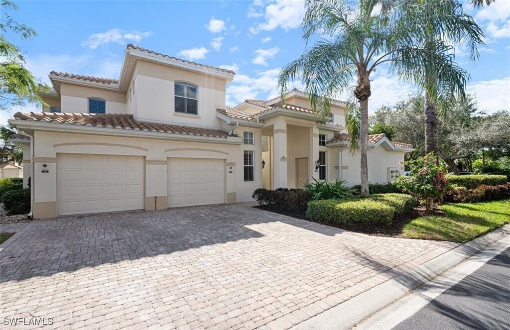 9050 Las Maderas Dr in Bonita Springs, FL - Building Photo