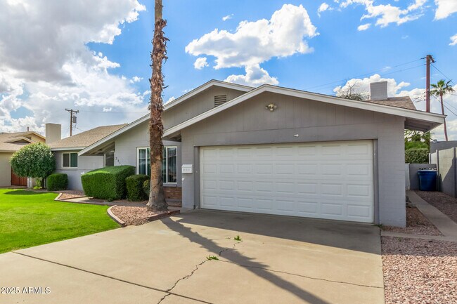 property at 3312 S Ventura Dr