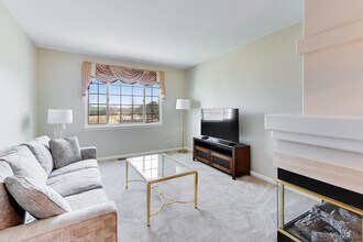 3357 Ravinia Cir in Aurora, IL - Building Photo - Building Photo