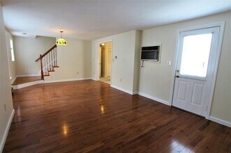 27 Fallon Ct in Quincy, MA - Building Photo - Building Photo