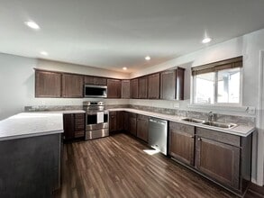 2005 Ledwich Ave in Union Gap, WA - Building Photo - Building Photo