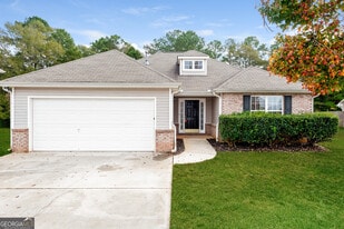 5345 Yellow Pine Dr in Mcdonough, GA - Building Photo