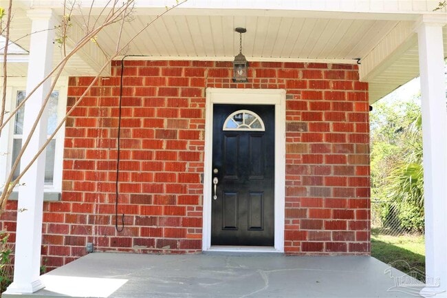 5037 Canal St in Milton, FL - Building Photo - Building Photo