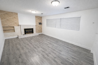 32438 Hillcrest Ave in Abbotsford, BC - Building Photo - Building Photo