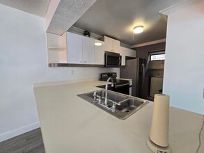 10343 Greenhouse Rd in Pembroke Pines, FL - Building Photo - Building Photo