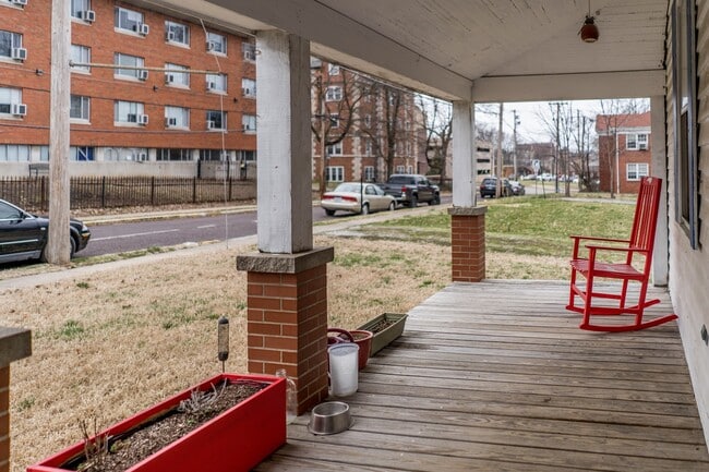 1309 Windsor St in Columbia, MO - Building Photo - Building Photo