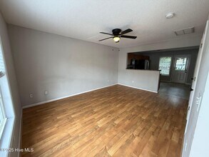147 Cornerstone Pl in Jacksonville, NC - Building Photo - Building Photo