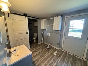 520 E Garfield Ave in Sterling, KS - Building Photo - Building Photo