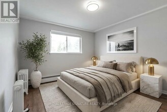 236 Overbrook Pl in Toronto, ON - Building Photo - Building Photo