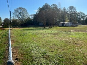 17 Choctaw Rd in Moundville, AL - Building Photo - Building Photo