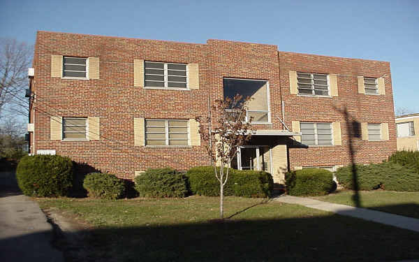 3302 Camvic Ter in Cincinnati, OH - Foto de edificio - Building Photo