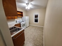 1214 Cass Ave, Unit Apt #3 in Bay City, MI - Building Photo - Building Photo