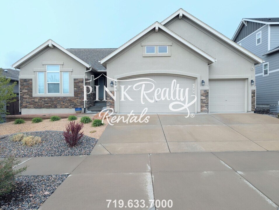 3286 Golden Meadow Way in Colorado Springs, CO - Building Photo