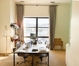 1113 W Armitage Ave, Unit 2REAR EAST in Chicago, IL - Building Photo - Building Photo