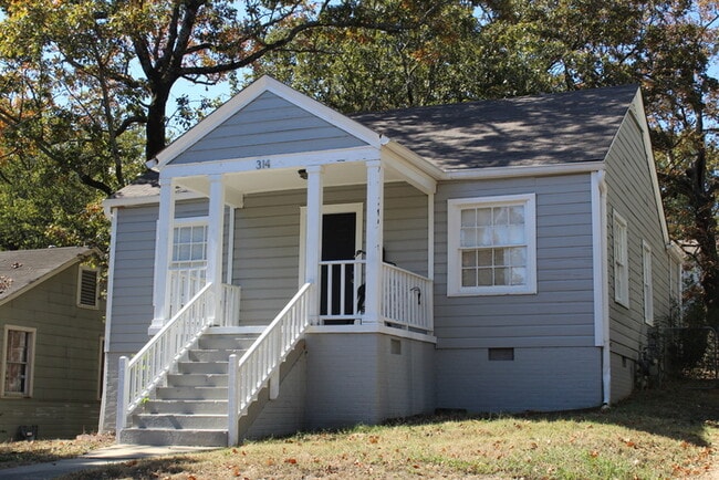 property at 314 N Summit St