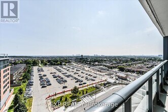 120-120 Eagle Rock Way in Vaughan, ON - Building Photo - Building Photo