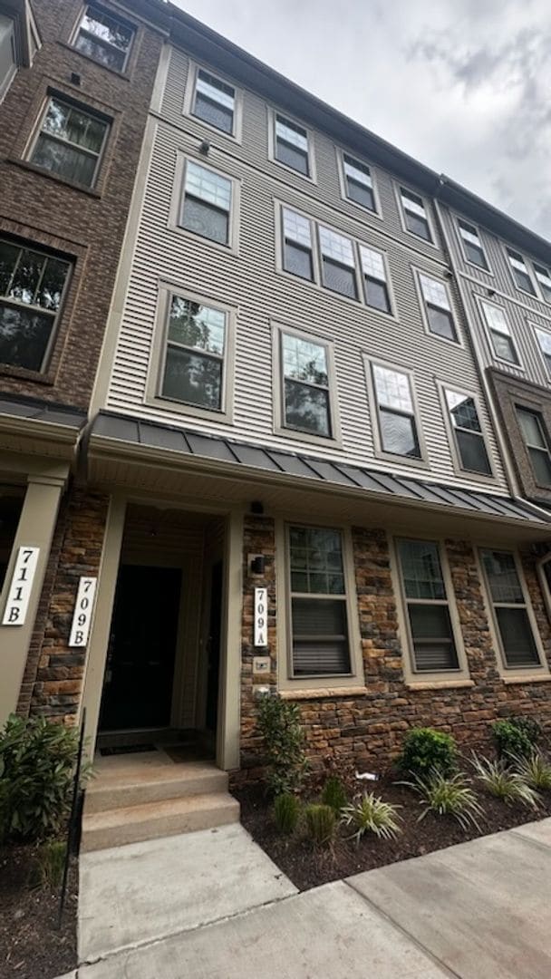 property at 709 Thomas Ln