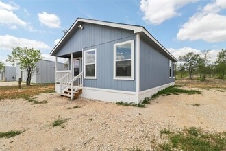 1087 Schubert Ln in Niederwald, TX - Building Photo - Building Photo