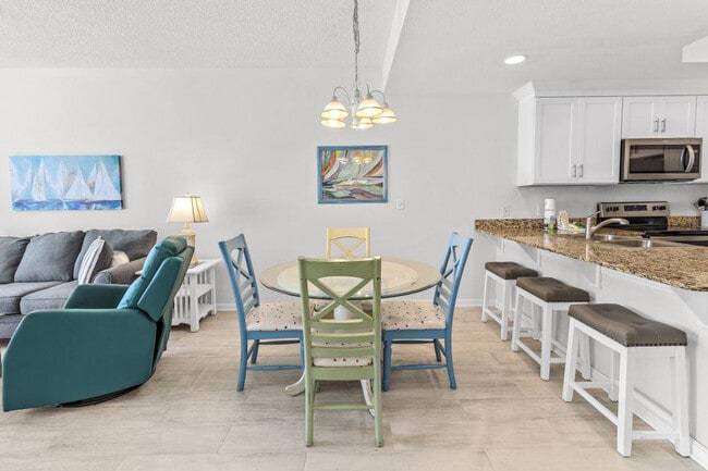 455 E Beach Blvd in Gulf Shores, AL - Building Photo - Building Photo