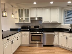 2556 N Kedzie Blvd, Unit GARDEN in Chicago, IL - Building Photo