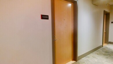 3601 S RIVER Pky in Portland, OR - Building Photo - Building Photo