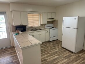 406 Hialeah Ave, Unit 406 Hialeah ave Houma La in Houma, LA - Foto de edificio - Building Photo