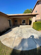 2715 Paradise Point Pl in Bakersfield, CA - Foto de edificio - Building Photo