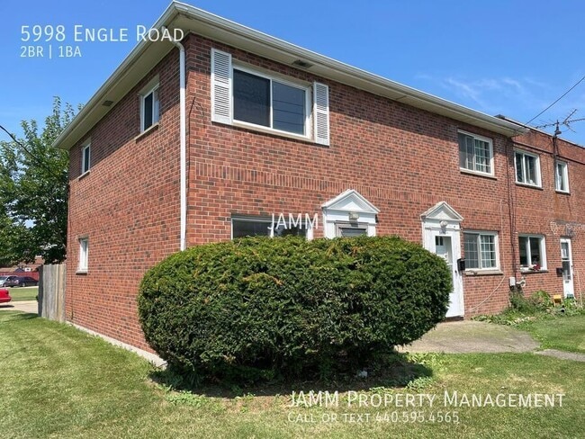 5998 Engle Rd in Brook Park, OH - Building Photo - Building Photo