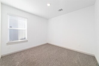 7010 Fleetwood Crescent Wy in Richmond, TX - Building Photo - Building Photo