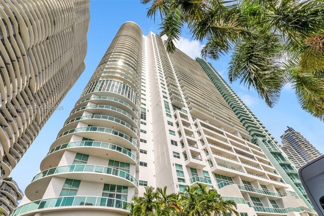 property at 1800 N Bayshore Dr