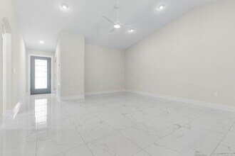 12 Lloret Pl in Palm Coast, FL - Building Photo - Building Photo