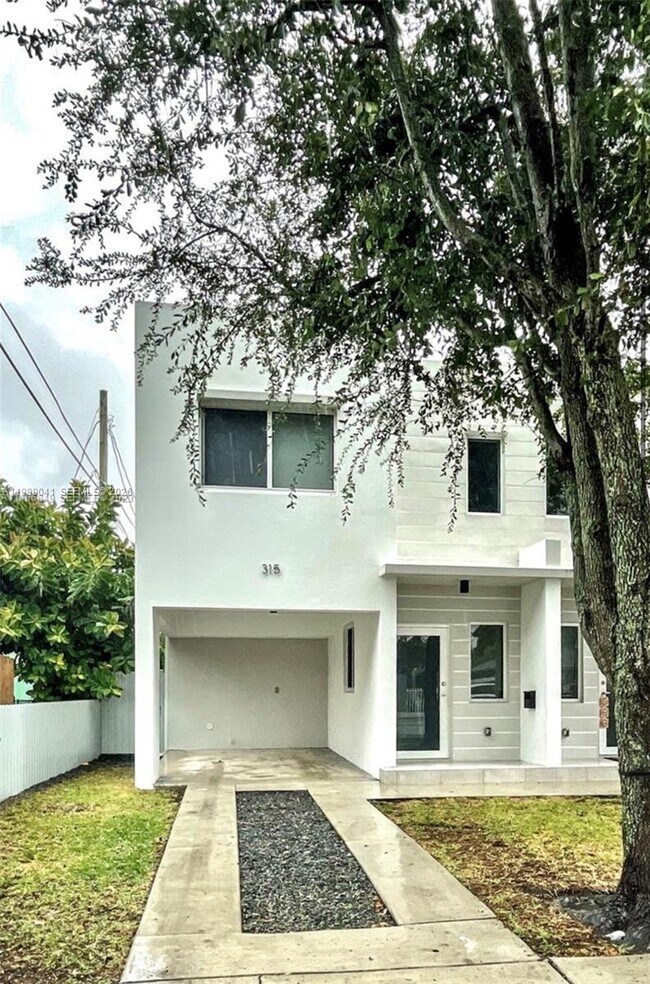 315 NW 34th Ave in Miami, FL - Building Photo - Building Photo