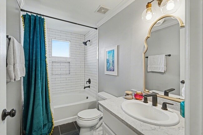 property at 215 W Norma St