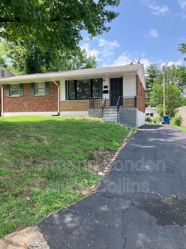 property at 5621 Albia Terrace