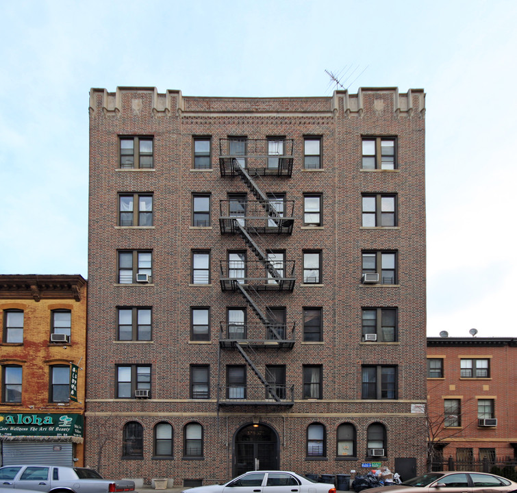 373 S 4th St in Brooklyn, NY - Building Photo