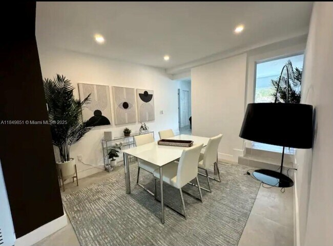 11 NW 45th St in Miami, FL - Building Photo - Building Photo