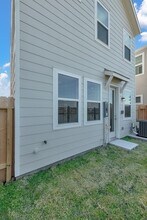 9814 Magnolia Village Ln in Houston, TX - Building Photo - Building Photo