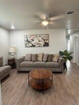 3610 Newton Dr in Pasadena, TX - Building Photo