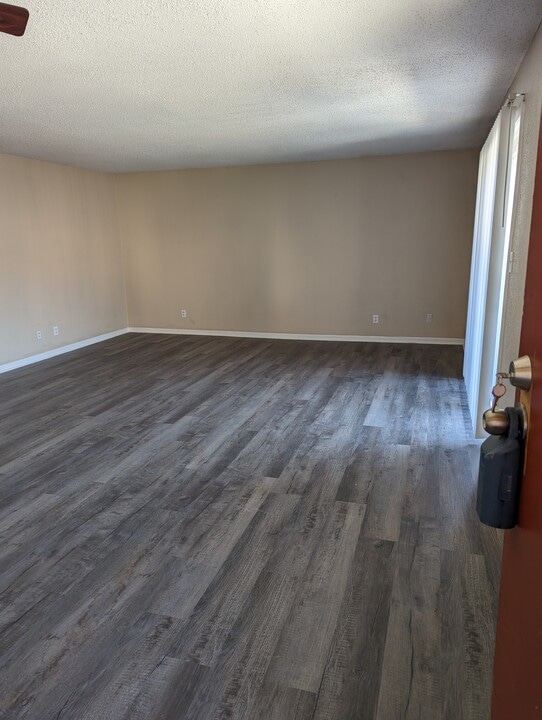 6228 Robinson St, Unit 4 Photo