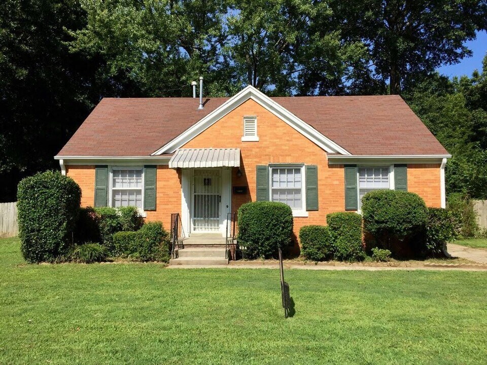 994 Goodman St in Memphis, TN - Building Photo