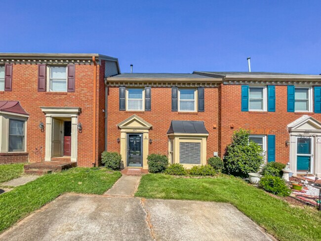 325 Towergate Pl in Atlanta, GA - Building Photo - Building Photo
