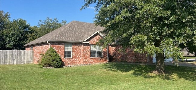 143 Fox Run Cir in Centerton, AR - Building Photo - Building Photo