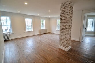 170 W Central Ave in Pearl River, NY - Building Photo - Building Photo
