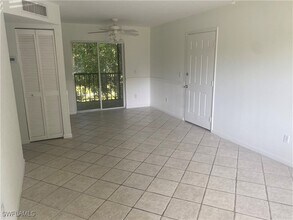 1460 Green Valley Cir in Naples, FL - Building Photo - Building Photo