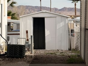 3601 E Wyoming Ave in Las Vegas, NV - Foto de edificio - Building Photo