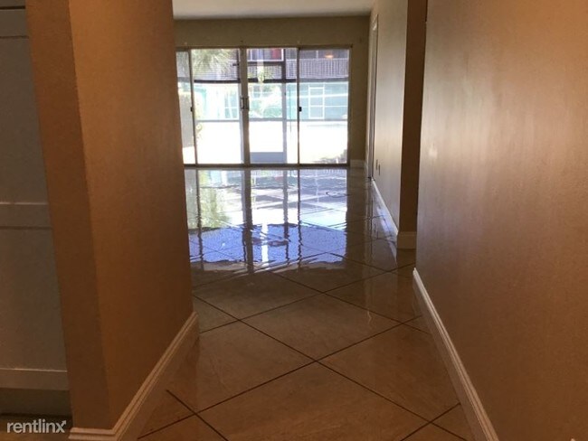 1505 Crescent Cir in West Palm Beach, FL - Building Photo - Building Photo