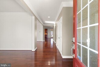 5666 Spriggs Meadow Dr in Woodbridge, VA - Building Photo - Building Photo