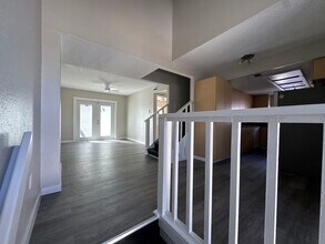 7023 Oakwood Dr in New Port Richey, FL - Building Photo - Building Photo