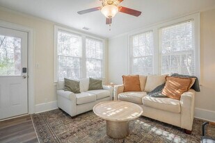 840 Bobbin Mill Rd in Athens, GA - Building Photo